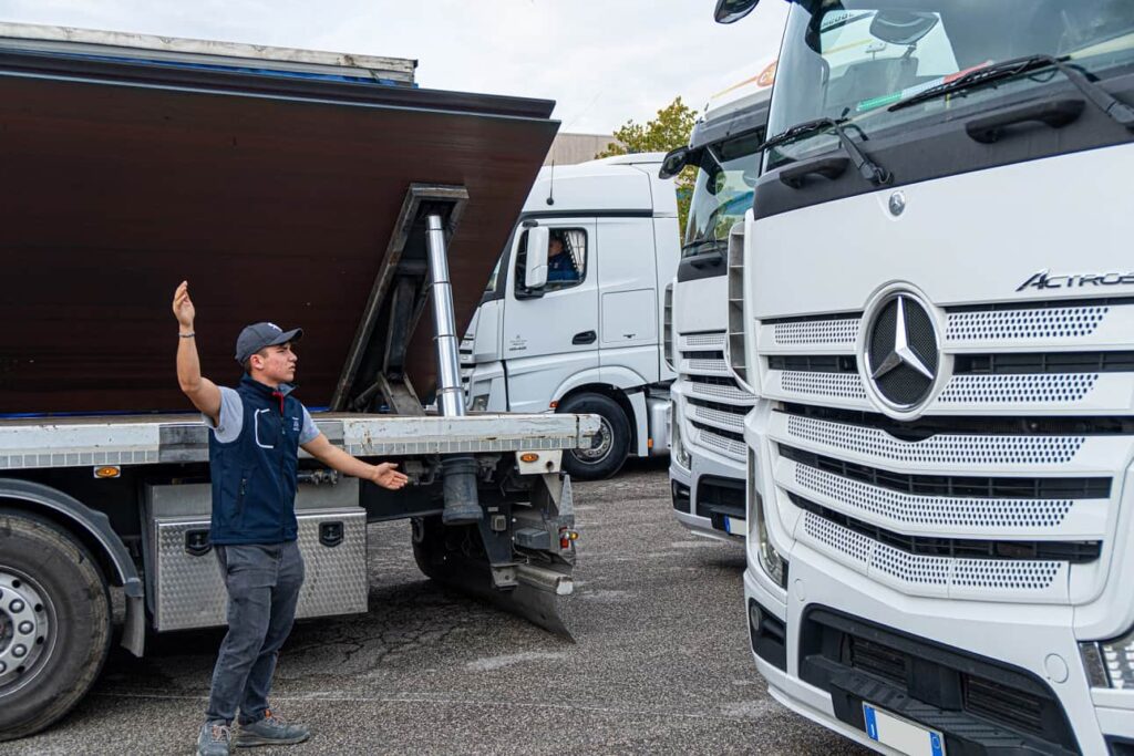 Azienda logistica e trasporti: affidati a CTV